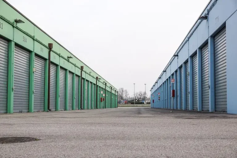 Storage Units and How to Invest in Them