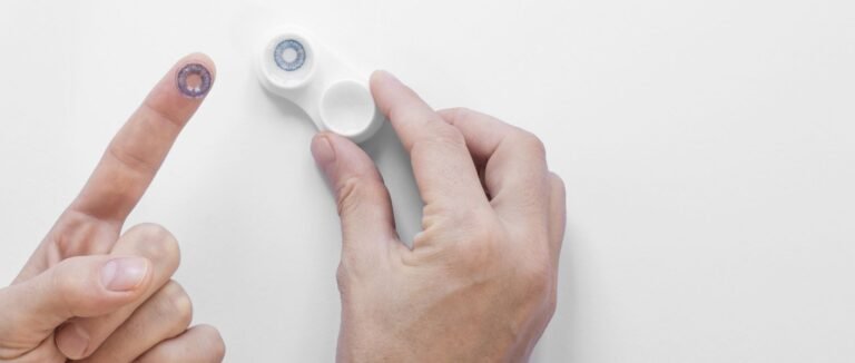 Eye Health Matters: Choosing Between Daily and Monthly Contact Lenses